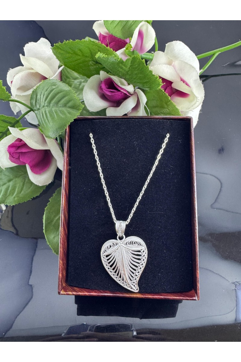 925 K Heart Motif Filigree Silver Necklace