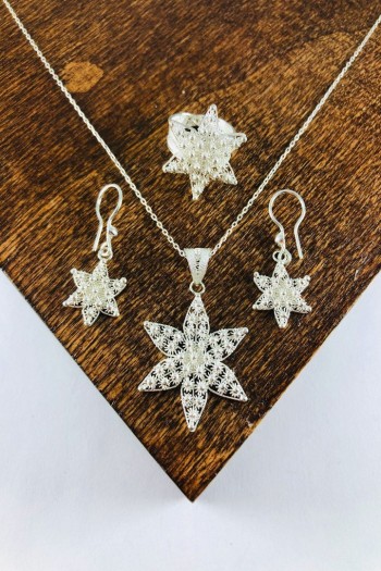 El Işi Çiçek Motifli Telkari Üçlü Set El Işi Çiçek Motifli Telkari Üçlü Set