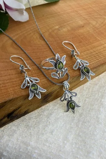 Peridot (Zeberced) Taşlı Lale Model 925 Ayar Telkari Oksitli ÜçlüSet